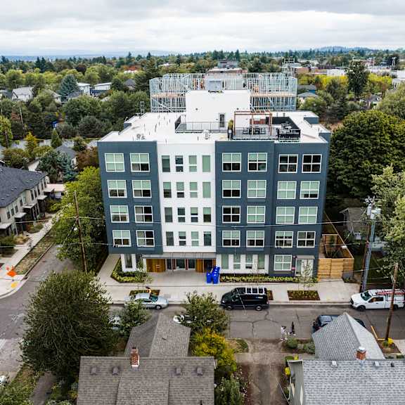 the building where the apartment is located at shift, portland, or 97217