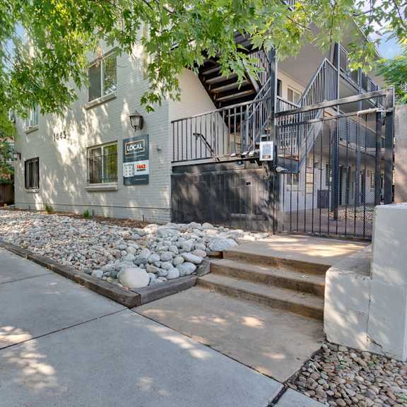walking path directly outside of 1443 elizabeth