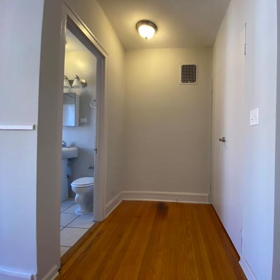 hallway to bathroom - helen dunbar studio