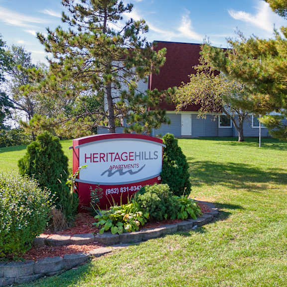 sign at heritage hills apartments, bloomington, mn