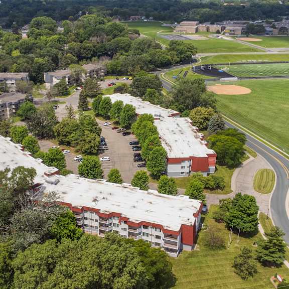 aerial view at heritage hills apartments, bloomington, mn 55437