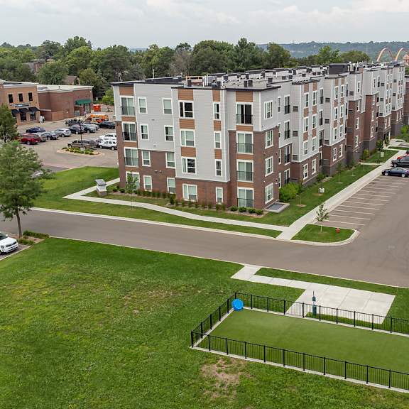 aerial courtyard view at the quill 55+ apartments, hastings, mn