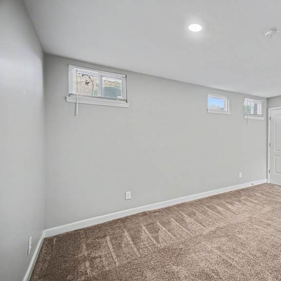 blank room at cimarron apartments, independence, missouri