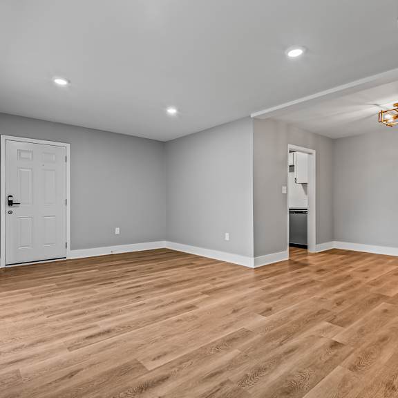 spacious living space at serenity place central, tallahassee, florida