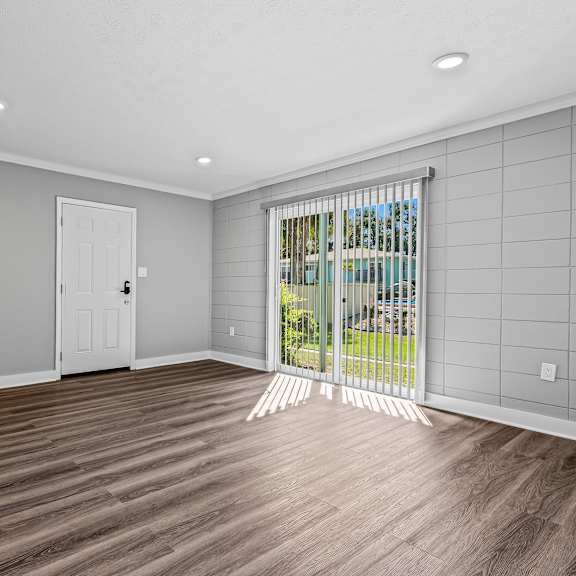 vacant living area at serenity place central, florida