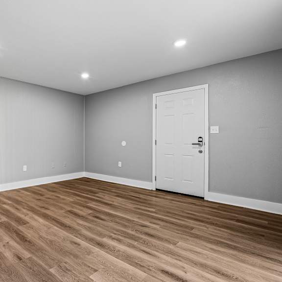 faux wood flooring at serenity place central, florida, 32304