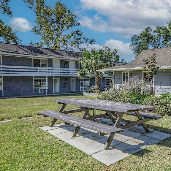 picnic area at the sanctuary, tallahassee