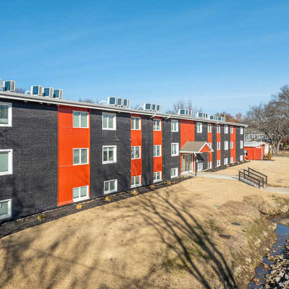 exterior view at university digs apartments, pittsburg, kansas