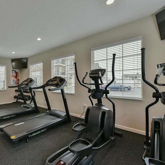 the gym at the preserve at green valley