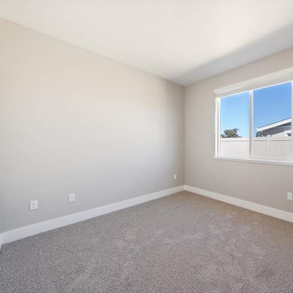 a room at montessa apartments, vacaville, california
