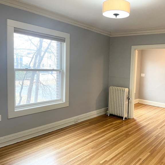 sizeable living room.