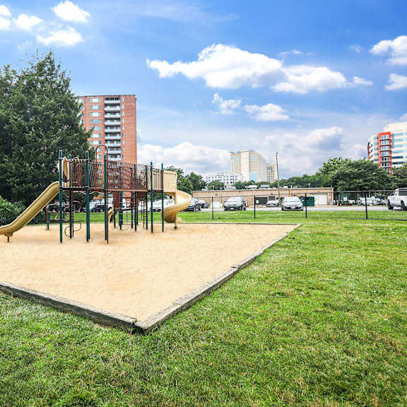 playground at monticello at southern towers, alexandria, 22311