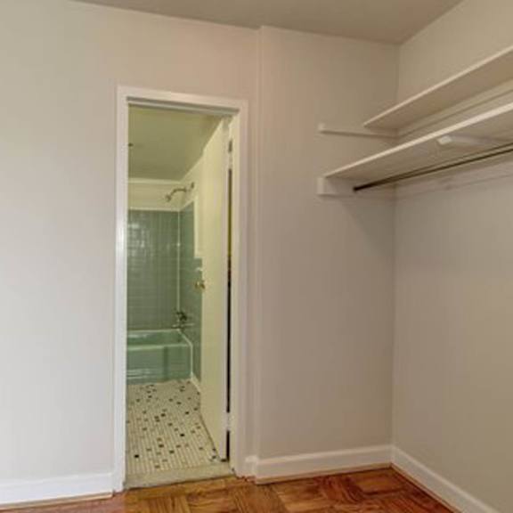 closet at monticello at southern towers, virginia, 22311
