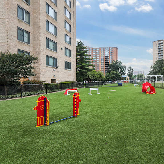 park area at sherwood at southern towers, alexandria, va