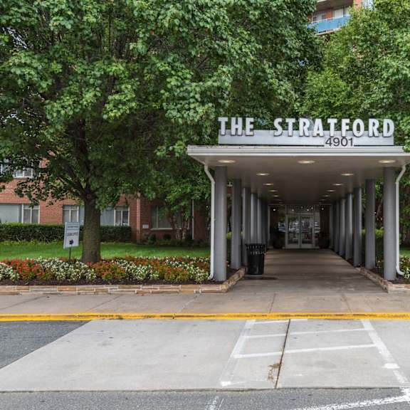 entrance view at stratford at southern towers, alexandria, va