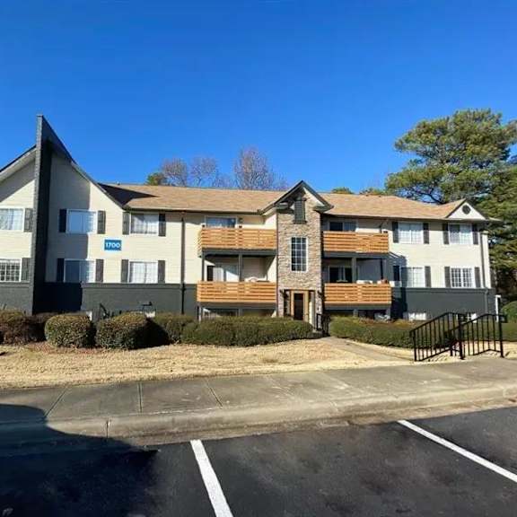 parking area at latitude at riverchase, hoover, alabama