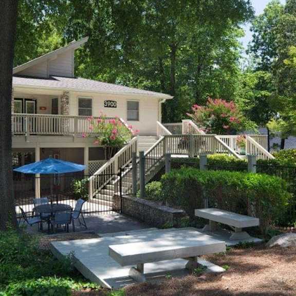 courtyard view at paces ridge at vinings, atlanta