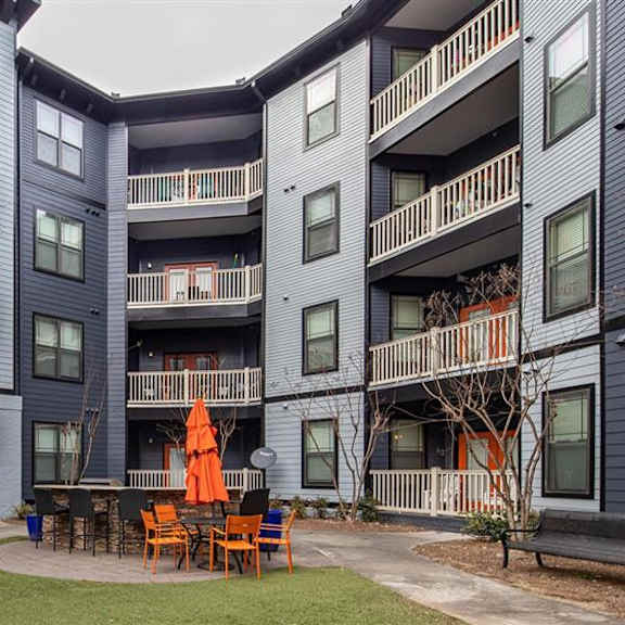 outdoor grill and patio at vue at embry hills, atlanta, 30042