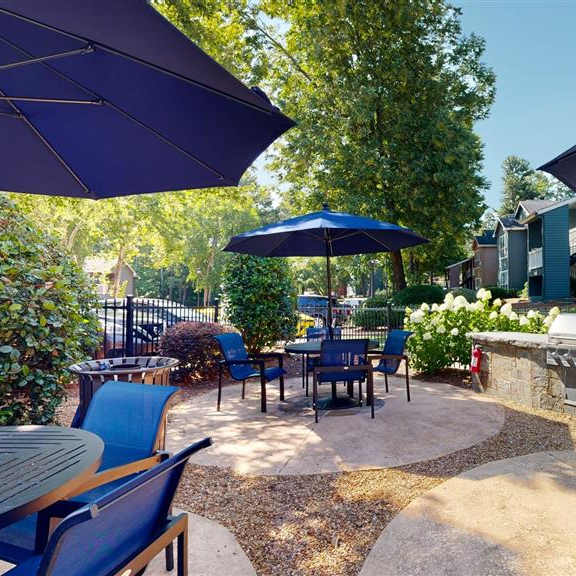 grill and patio at breckinridge vue, duluth, 30096