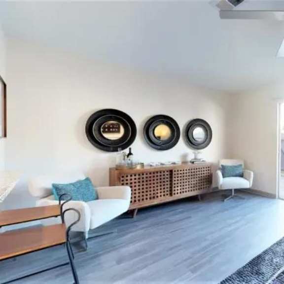 large living room at cumberland pointe, smyrna, ga