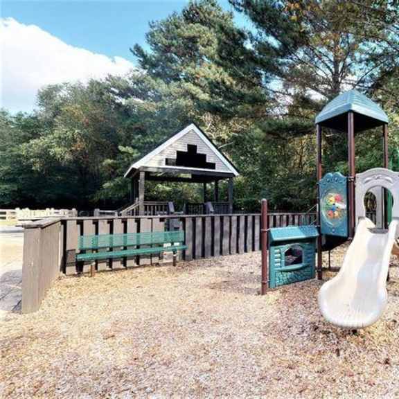 playground at cumberland pointe, smyrna, georgia