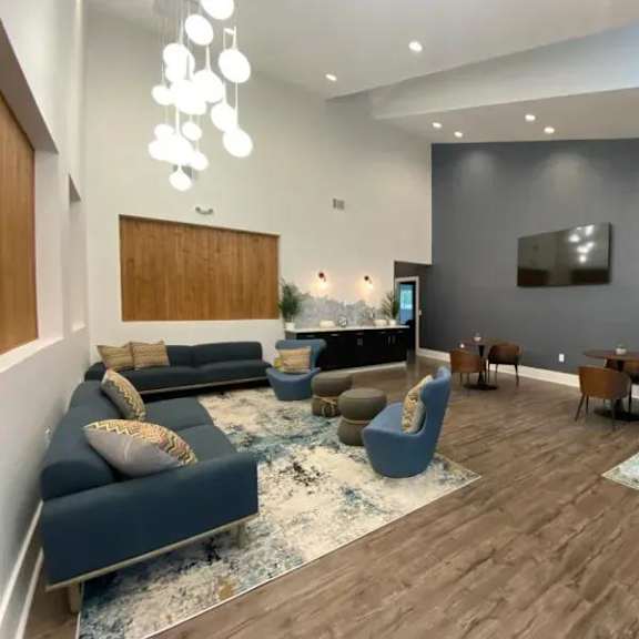 lounge area at cumberland pointe, smyrna, georgia