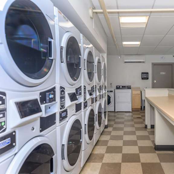 bright laundry room at sheridan park, illinois