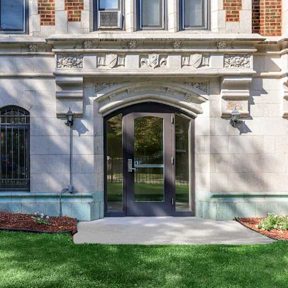 front view at sheridan park, chicago, 60640