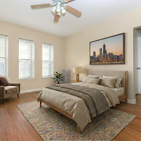 bedroom at sheridan park, chicago, 60640