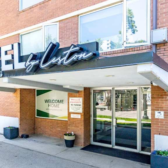 the front of a building with a sign that says "hillevel".