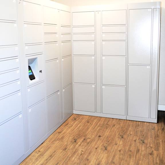 parcel locker  at pleasanton glen apartments, california, 94566