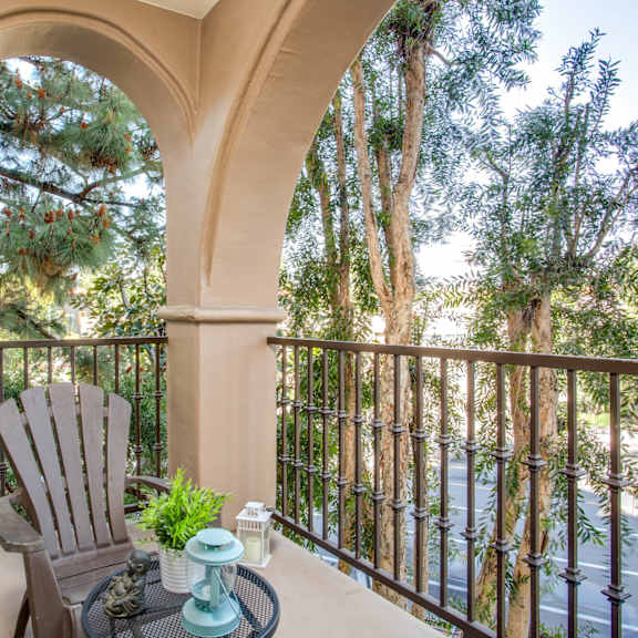 balcony  at l'estancia, studio city, california