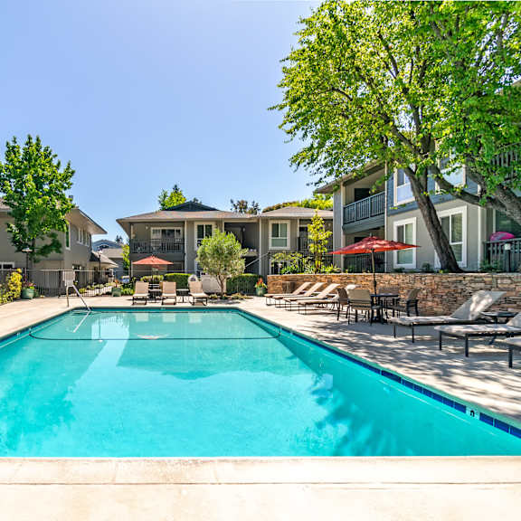 resort style pool  at pleasanton glen apartments, pleasanton