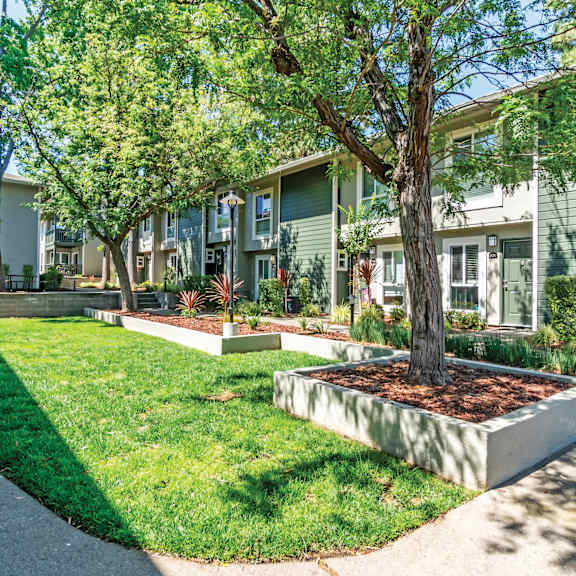 property grounds  at pleasanton glen apartments, pleasanton, 94566