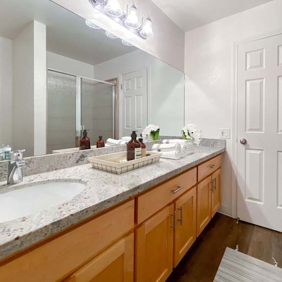 bathroom  at pleasanton glen apartments, pleasanton, ca