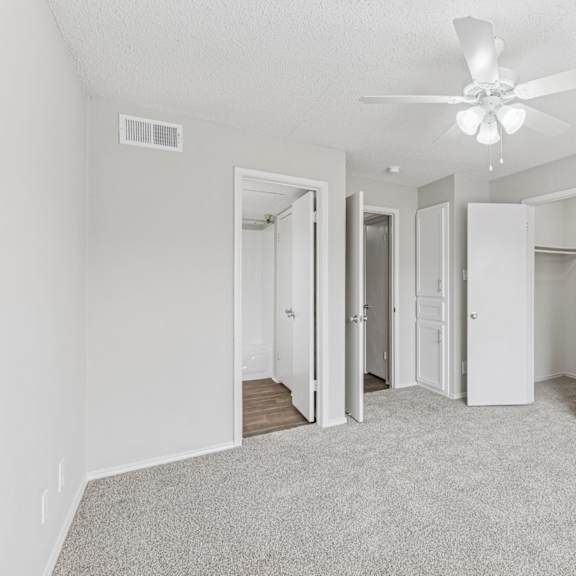 b1 bedroom at jefferson place in irving, tx