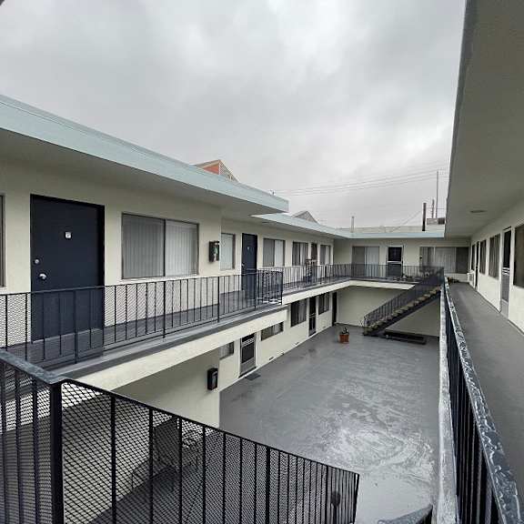 a view of the courtyard of a unit at the cape fear apartments in wilmington, n