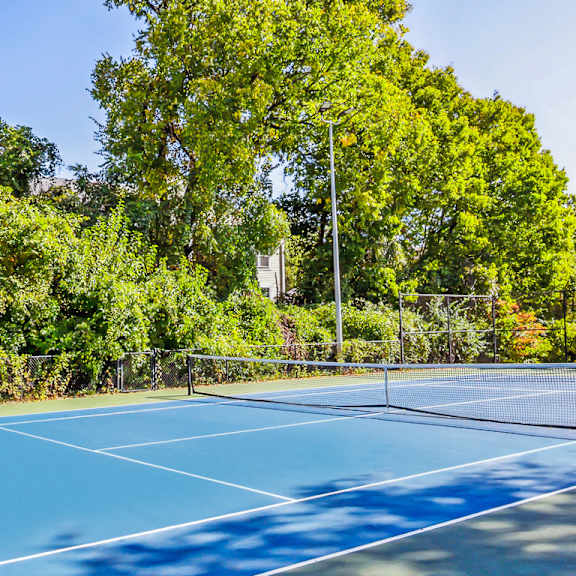 tennis court area at river oak apartments, kentucky