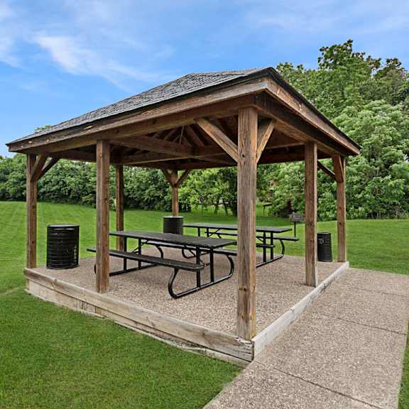 bbq at the grove apartments  at lyndon, kentucky