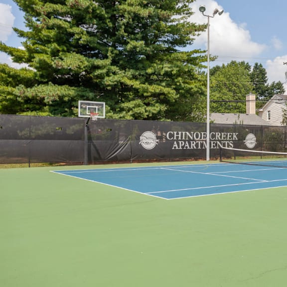 open tennis court at chinoe creek apartments, kentucky