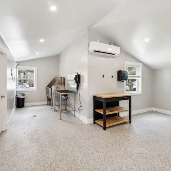 dog wash center at linkhorn bay apartments, virginia beach, virginia