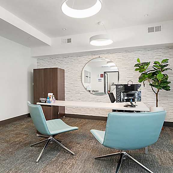 dining area at circ apartments, richmond, virginia, 23220