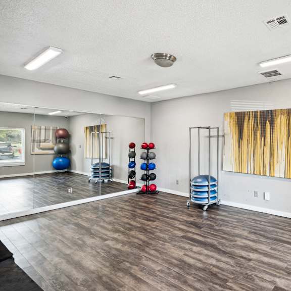 yoga studio at the reserve at barry apartments, kansas city, missouri