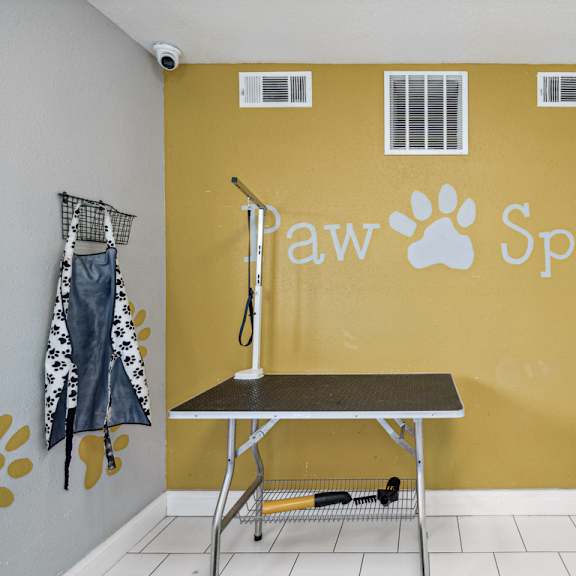 pet spa at the reserve at barry apartments, kansas city, missouri