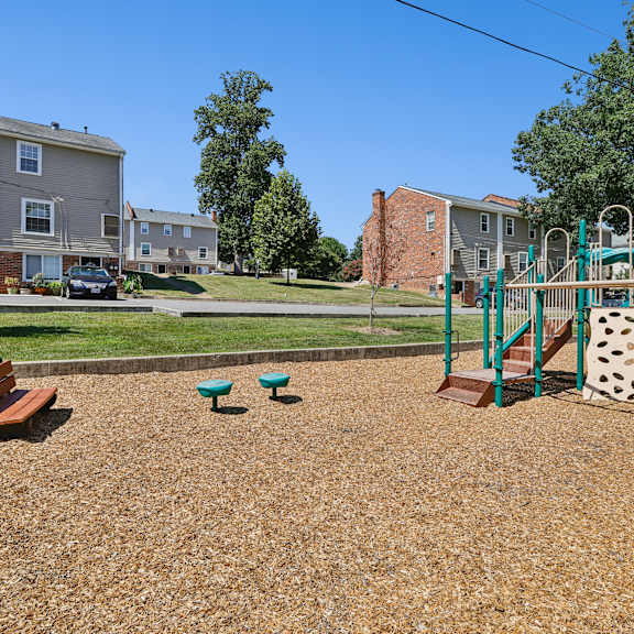 playground at hyde park apartment & townhomes chester, va 23831