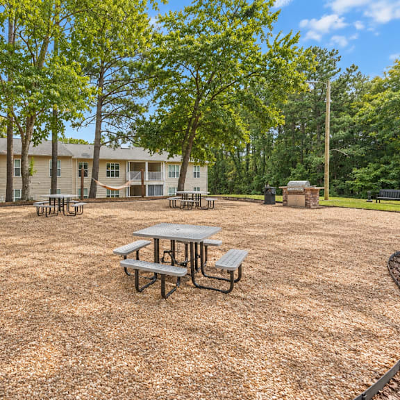 picnic area with outdoor seating at park ridge estates in durham, nc