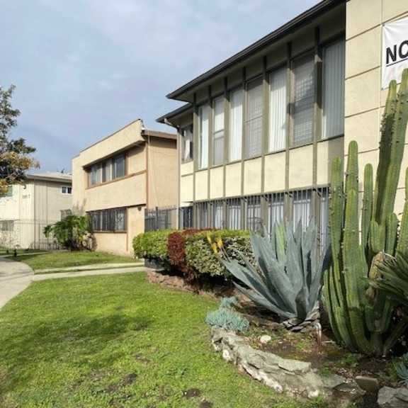 a building with the letters nc on it.