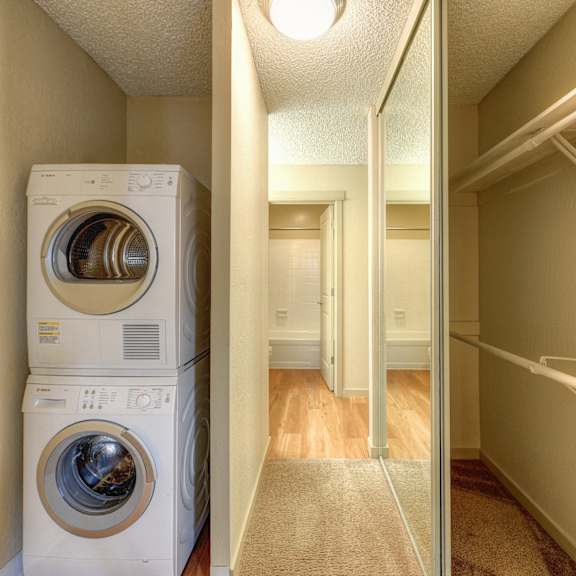 in unit washer and dryer at the retreat at walnut creek, walnut creek, ca