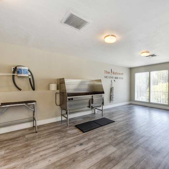 on-site community pet spa at the retreat at walnut creek, walnut creek, ca
