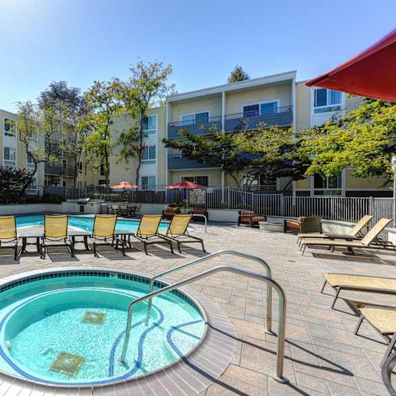 swimming pool spa and lounge area at the retreat at walnut creek, california, 94596